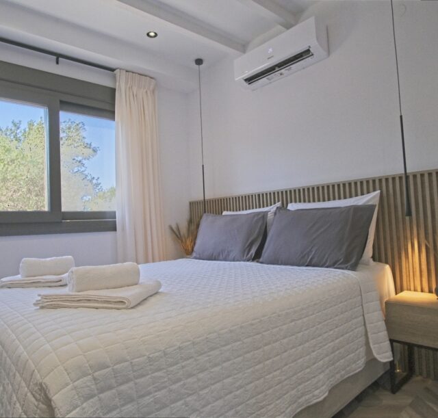 King size bed